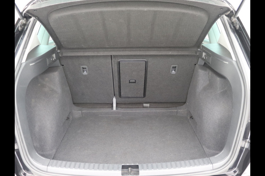 Seat Ateca 1.5 TSI Style Business Intense Camera, Carplay, Stoel- en stuurverwarming