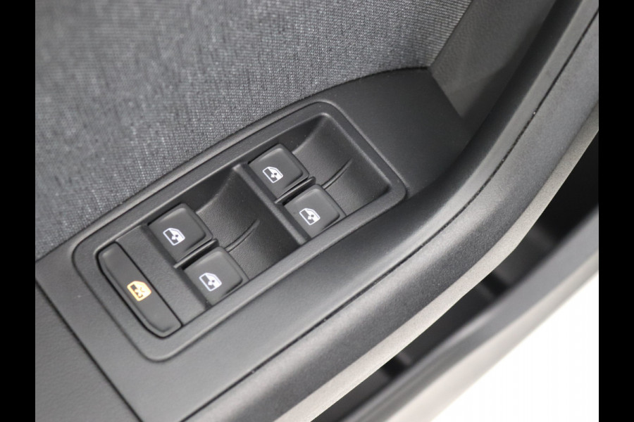 Seat Ateca 1.5 TSI Style Business Intense Camera, Carplay, Stoel- en stuurverwarming