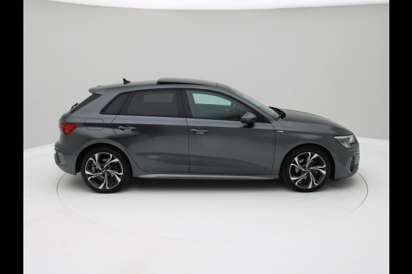 Audi A3 Sportback 35 TFSI S-Line Pano, B&O, LED, Keyless, Stoelverwarming