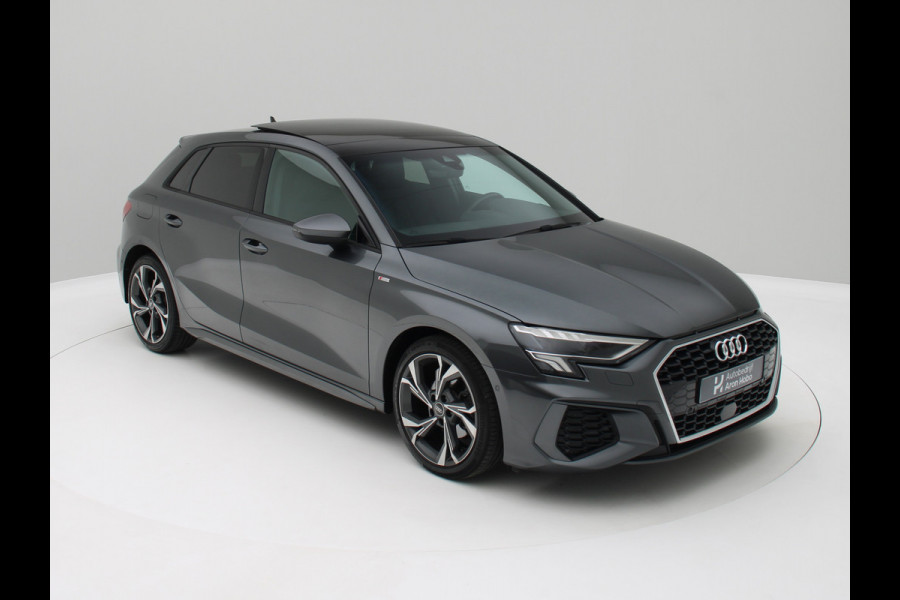 Audi A3 Sportback 35 TFSI S-Line Pano, B&O, LED, Keyless, Stoelverwarming