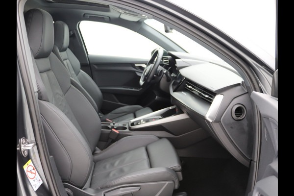 Audi A3 Sportback 35 TFSI S-Line Pano, B&O, LED, Keyless, Stoelverwarming
