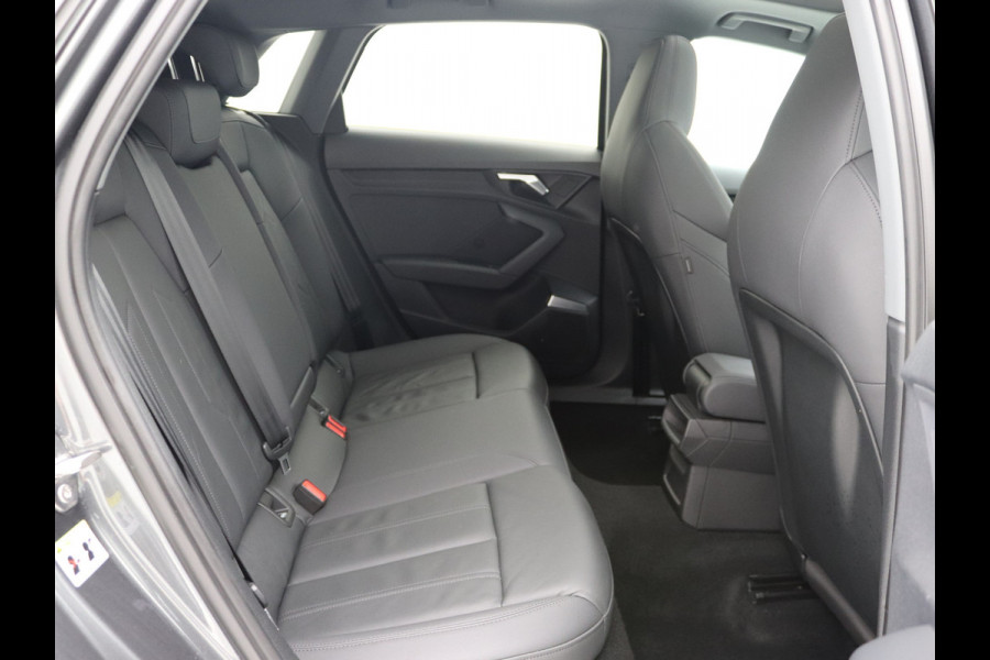 Audi A3 Sportback 35 TFSI S-Line Pano, B&O, LED, Keyless, Stoelverwarming