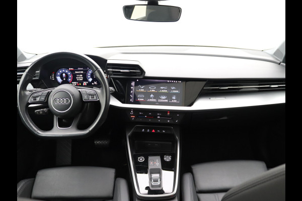 Audi A3 Sportback 35 TFSI S-Line Pano, B&O, LED, Keyless, Stoelverwarming