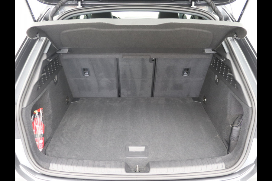 Audi A3 Sportback 35 TFSI S-Line Pano, B&O, LED, Keyless, Stoelverwarming