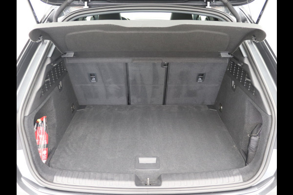 Audi A3 Sportback 35 TFSI S-Line Pano, B&O, LED, Keyless, Stoelverwarming