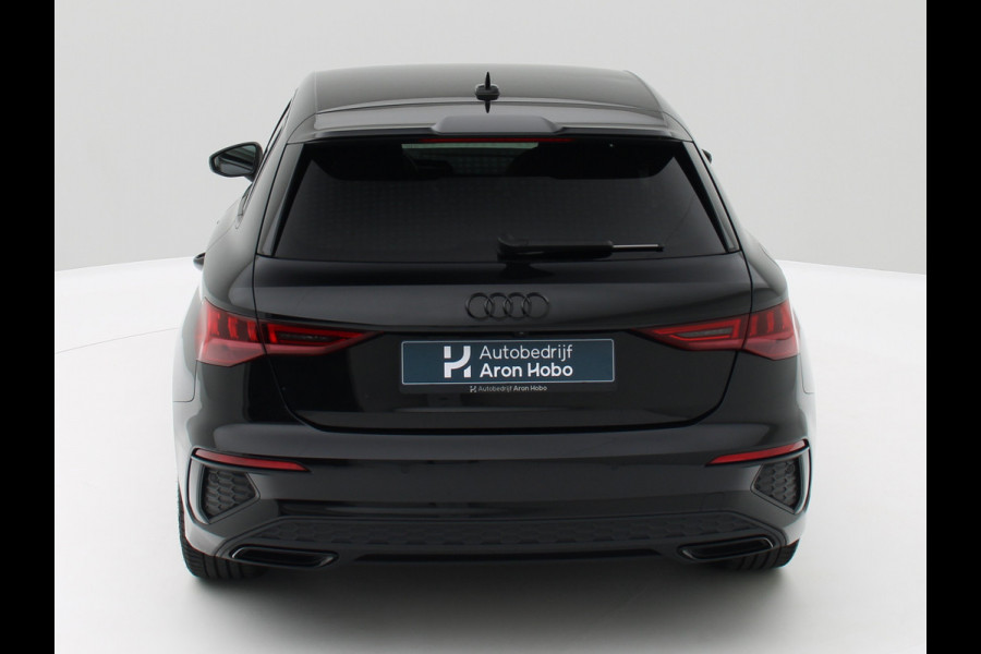 Audi A3 Sportback 35 TFSI S-Line Camera, ACC, Stoelverwarming, Carplay