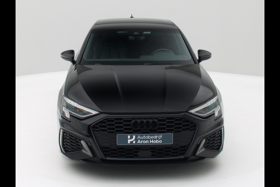 Audi A3 Sportback 35 TFSI S-Line Camera, ACC, Stoelverwarming, Carplay