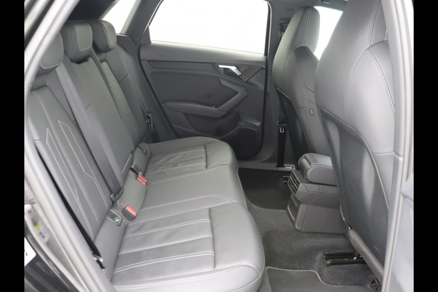 Audi A3 Sportback 35 TFSI S-Line Camera, ACC, Stoelverwarming, Carplay