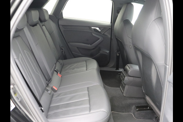 Audi A3 Sportback 35 TFSI S-Line Camera, ACC, Stoelverwarming, Carplay
