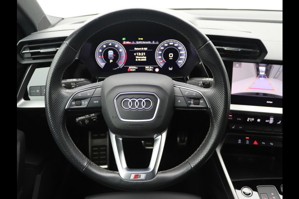 Audi A3 Sportback 35 TFSI S-Line Camera, ACC, Stoelverwarming, Carplay