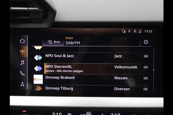 Audi A3 Sportback 35 TFSI S-Line Camera, ACC, Stoelverwarming, Carplay