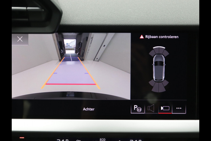 Audi A3 Sportback 35 TFSI S-Line Camera, ACC, Stoelverwarming, Carplay