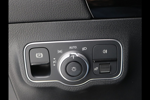 Mercedes-Benz B-Klasse 180 AMG Sfeerverlichting, Stoelverwarming, Cruisecontrol
