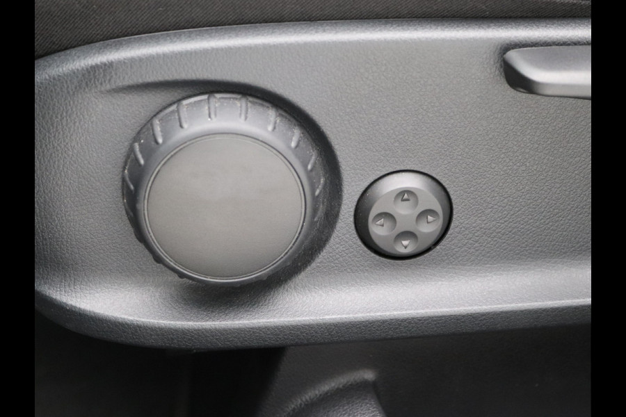 Mercedes-Benz B-Klasse 180 AMG Sfeerverlichting, Stoelverwarming, Cruisecontrol