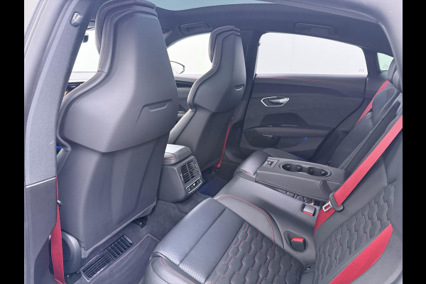 Audi e-tron GT RS 93 kWh SOH: 93% | CARBON PAKKET | STOELVERWARMING & -VERKOELING | ADAPTIVE CRUISE | 360 CAMERA | PANO | MEMORY SEATS | BANG & OLUFSEN AUDIO | NACHTZICHTASSISTENT | 21 INCH | HEAD-UP DISPLAY | MEGA VOL! | RIJKLAAR GEMAAKT & DIRECT LEVERBAAR | 12 MND BOVAG GARANTIE |