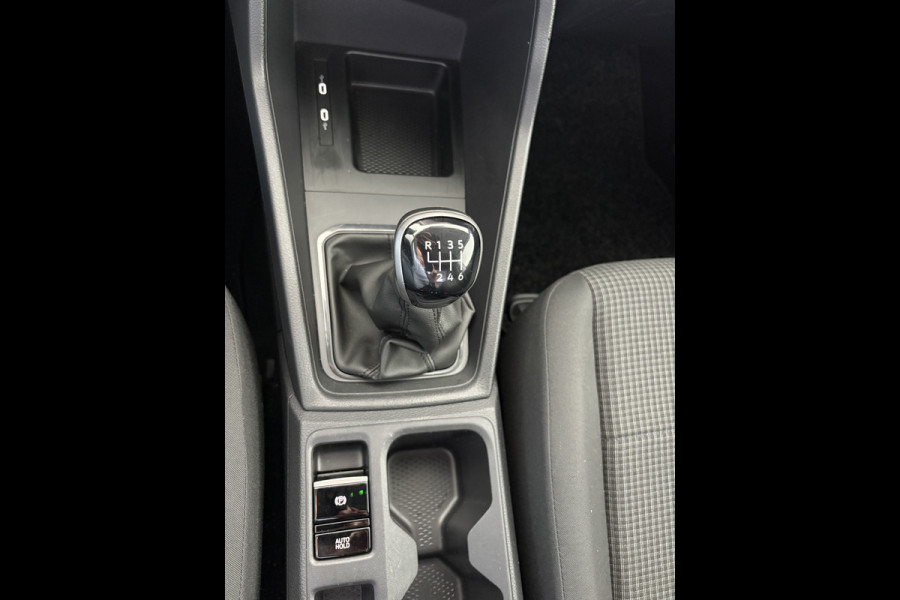 Volkswagen Caddy Cargo 2.0 TDI Airco - Apple carplay - Navigatie - Parkeersensor achter - Zijschuifdeur links/ rechts - Tussenschot volledig - Cruise control - Mistlampen - Bluetooth - Stuur multifunctioneel - Elektrische ramen - Start/stop systeem