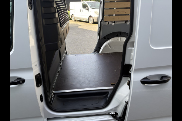 Volkswagen Caddy Cargo 2.0 TDI Airco - Apple carplay - Navigatie - Parkeersensor achter - Zijschuifdeur links/ rechts - Tussenschot volledig - Cruise control - Mistlampen - Bluetooth - Stuur multifunctioneel - Elektrische ramen - Start/stop systeem