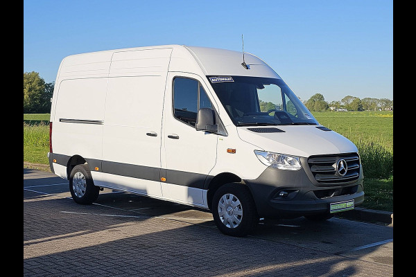 Mercedes-Benz Sprinter 317 L2H2 Pro Mbux10 Euro6 Airco Automaat Facelift Navi BPM-Vrij 170Pk Euro6 Camera! L2H2 Mbux RWD Euro6 Airco Automaat Facelift Navi BPM-Vrij 170Pk Euro6 Camera