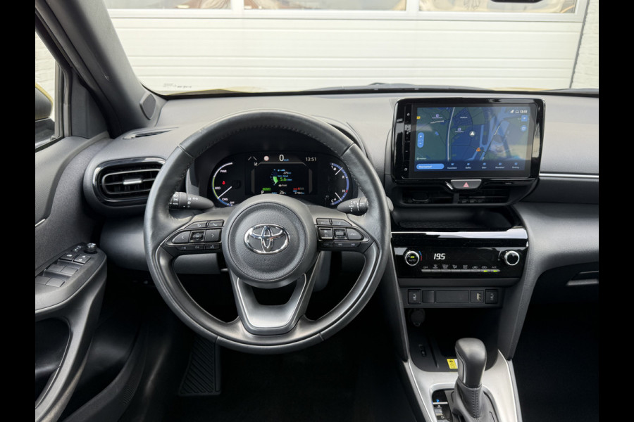 Toyota Yaris Cross 1.5 Hybrid Team D | ACC | CarPlay | Camera | Keyless | 17 inch