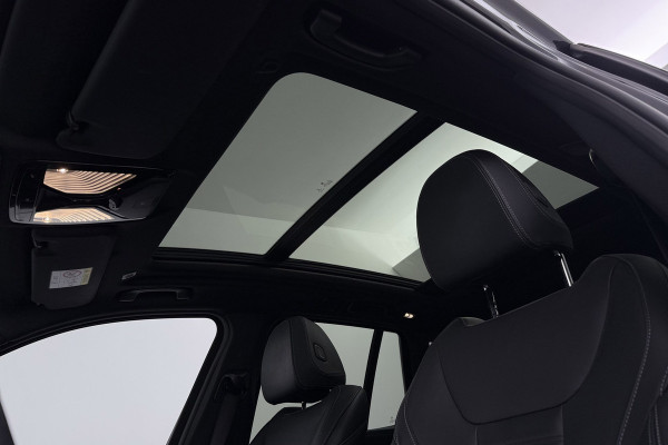 BMW iX3 High Executive 80 kWh M-pakket (1e eigenaar, NL-auto, Dealer OnderH, Panoramadak, Navi Pro, Leder, StoelV, Etc)
