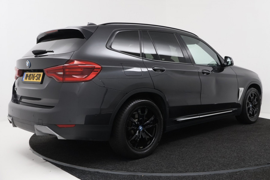 BMW iX3 High Executive 80 kWh M-pakket (1e eigenaar, NL-auto, Dealer OnderH, Panoramadak, Navi Pro, Leder, StoelV, Etc)