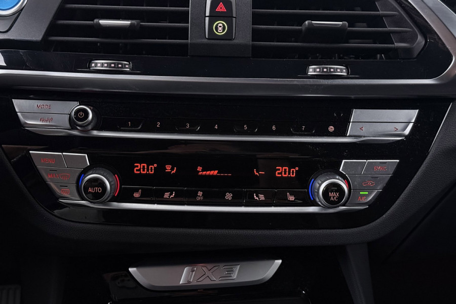 BMW iX3 High Executive 80 kWh M-pakket (1e eigenaar, NL-auto, Dealer OnderH, Panoramadak, Navi Pro, Leder, StoelV, Etc)