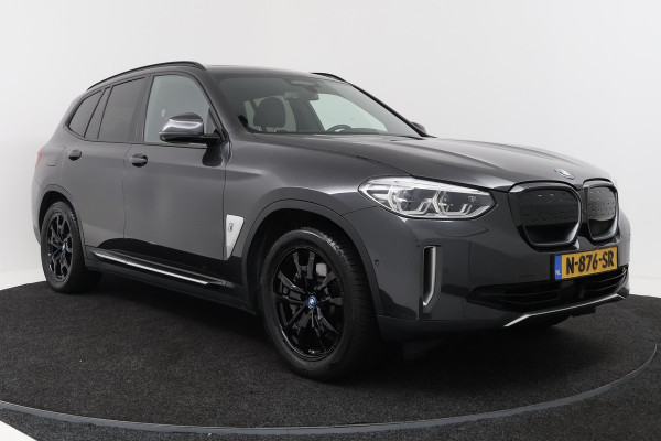 BMW iX3 High Executive 80 kWh M-pakket (1e eigenaar, NL-auto, Dealer OnderH, Panoramadak, Navi Pro, Leder, StoelV, Etc)