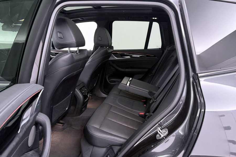 BMW iX3 High Executive 80 kWh M-pakket (1e eigenaar, NL-auto, Dealer OnderH, Panoramadak, Navi Pro, Leder, StoelV, Etc)
