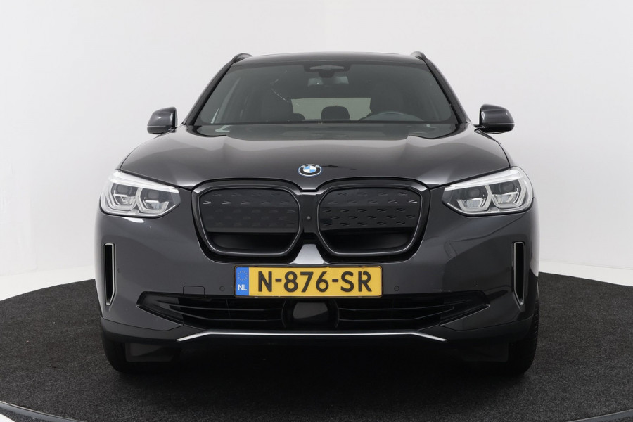 BMW iX3 High Executive 80 kWh M-pakket (1e eigenaar, NL-auto, Dealer OnderH, Panoramadak, Navi Pro, Leder, StoelV, Etc)