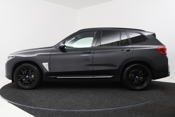 BMW iX3 High Executive 80 kWh M-pakket (1e eigenaar, NL-auto, Dealer OnderH, Panoramadak, Navi Pro, Leder, StoelV, Etc)