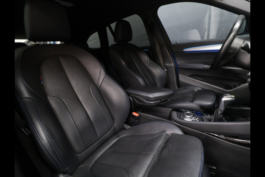 BMW X1 xDrive25e M Sport [HEAD-UP, MEMORY SEATS, APPLE CARPLAY, CAMERA, ELEK ACHTERKLEP,  CRUISE CONTROL, VOL LEDER, NAVIGATIE, NIEUWSTAAT]