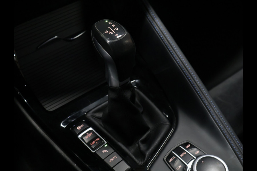 BMW X1 xDrive25e M Sport [HEAD-UP, MEMORY SEATS, APPLE CARPLAY, CAMERA, ELEK ACHTERKLEP,  CRUISE CONTROL, VOL LEDER, NAVIGATIE, NIEUWSTAAT]