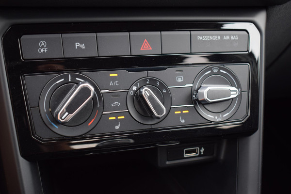 Volkswagen T-Cross 1.0 TSI Life | Stoelverwarming | Cruise | Airco