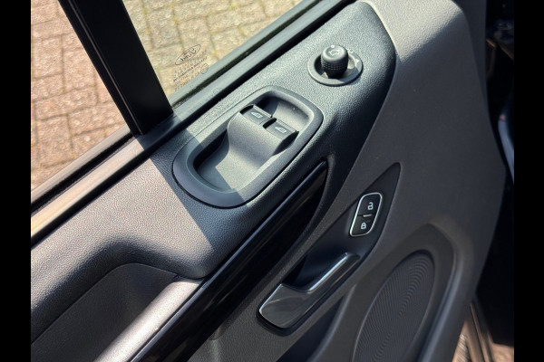 Ford Transit Custom 300 20 TDCI L2H1 Limited DC 2021 AUT BTW
