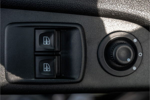 Renault Trafic Passenger **1.6 dCi 9-Pers L2H1 | Incl. BPM, BTW vrij | R-Link | Navi | Airco | Cruise | PDC | MF Stuur | Start / Stop**
