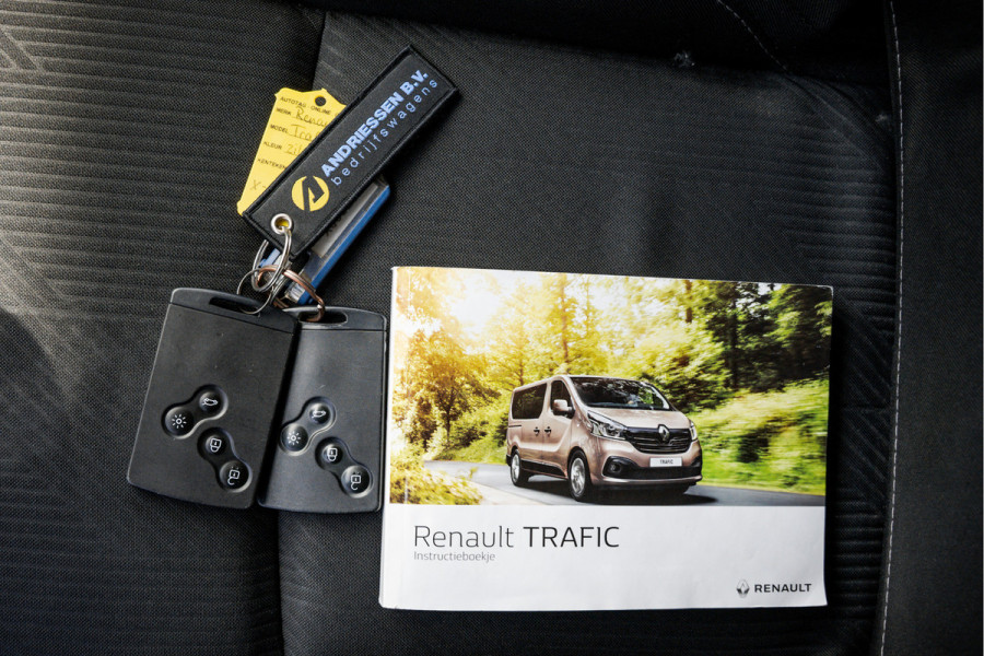 Renault Trafic Passenger **1.6 dCi 9-Pers L2H1 | Incl. BPM, BTW vrij | R-Link | Navi | Airco | Cruise | PDC | MF Stuur | Start / Stop**