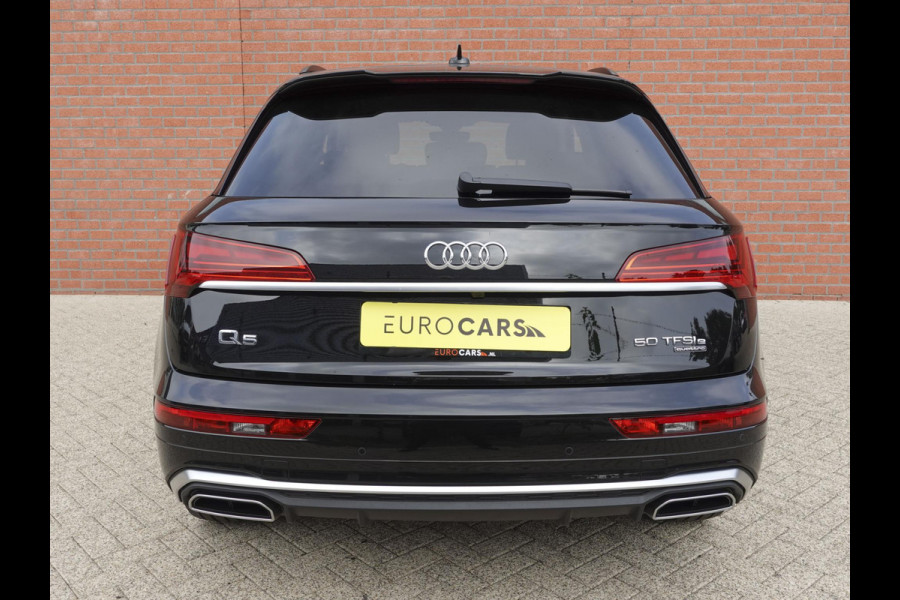 Audi Q5 50 TFSI e 300pk PHEV S Line Automaat Navigatie Camera Parkeersensoren Head Up Display Stoelverwarming LED Koplampen Cruise Control  Climate Control