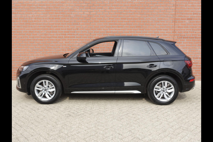 Audi Q5 50 TFSI e 300pk PHEV S Line Automaat Navigatie Camera Parkeersensoren Head Up Display Stoelverwarming LED Koplampen Cruise Control  Climate Control