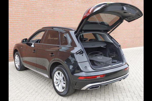 Audi Q5 50 TFSI e 300pk PHEV S Line Automaat Navigatie Camera Parkeersensoren Head Up Display Stoelverwarming LED Koplampen Cruise Control  Climate Control