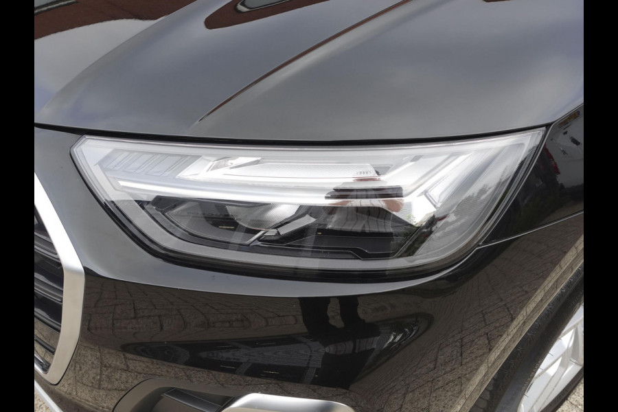 Audi Q5 50 TFSI e 300pk PHEV S Line Automaat Navigatie Camera Parkeersensoren Head Up Display Stoelverwarming LED Koplampen Cruise Control  Climate Control