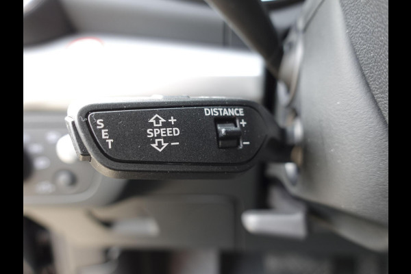 Audi Q5 50 TFSI e 300pk PHEV S Line Automaat Navigatie Camera Parkeersensoren Head Up Display Stoelverwarming LED Koplampen Cruise Control  Climate Control