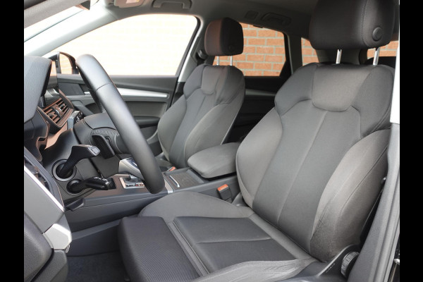 Audi Q5 50 TFSI e 300pk PHEV S Line Automaat Navigatie Camera Parkeersensoren Head Up Display Stoelverwarming LED Koplampen Cruise Control  Climate Control