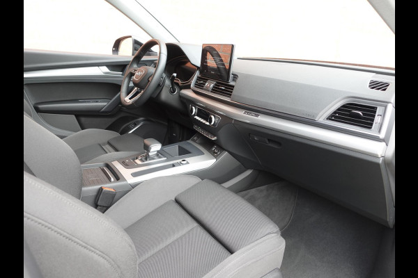 Audi Q5 50 TFSI e 300pk PHEV S Line Automaat Navigatie Camera Parkeersensoren Head Up Display Stoelverwarming LED Koplampen Cruise Control  Climate Control