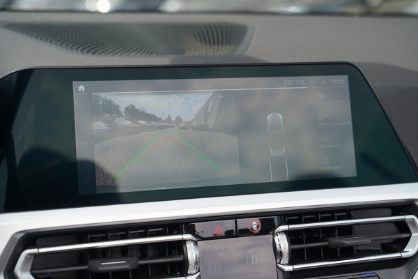 BMW 4 Serie Cabrio 430i High Executive |Sanremo green | LaserLED | Stoelkoeling | Camera | Nekverwarming | Carbon