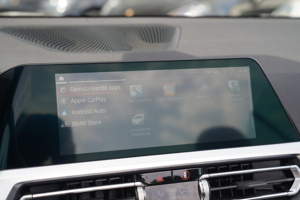 BMW 4 Serie Cabrio 430i High Executive |Sanremo green | LaserLED | Stoelkoeling | Camera | Nekverwarming | Carbon