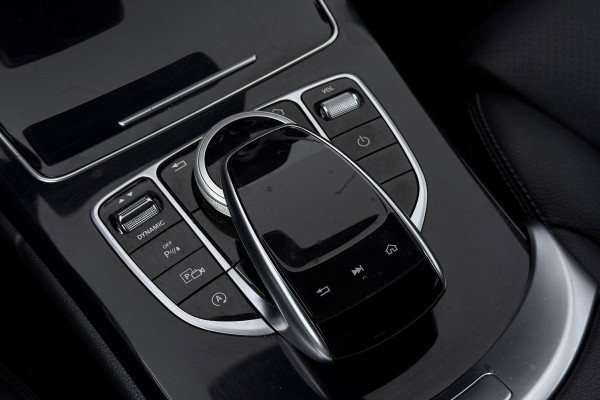 Mercedes-Benz C-Klasse 200 Business Solution AMG Plus Upgrade Edition FACE LIFT(Dealer OndH, Trekhaak, Camera, StoelV, Navi, Etc)