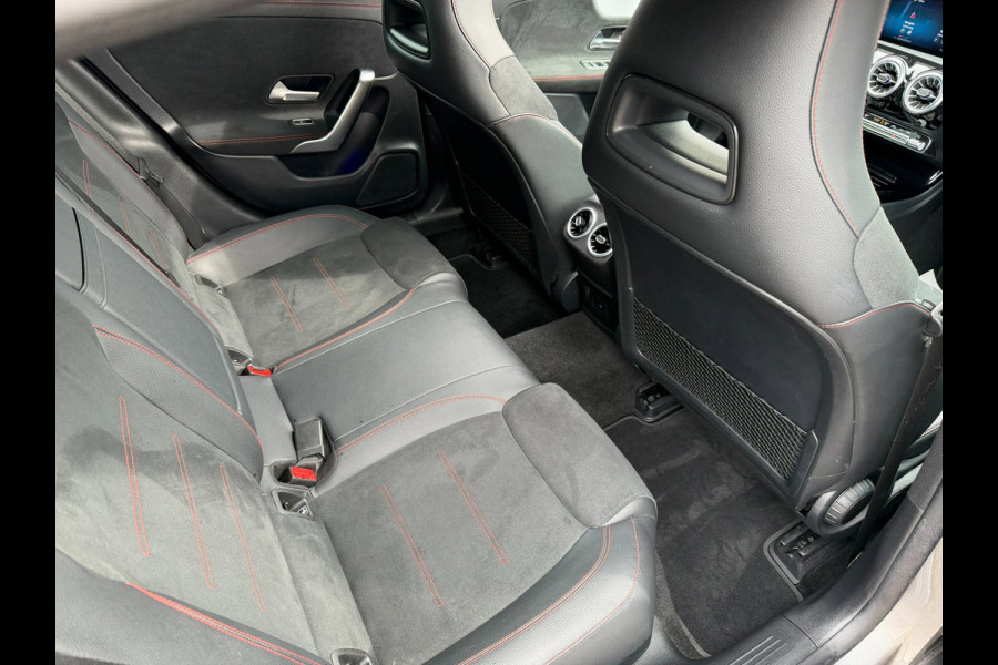 Mercedes-Benz CLA-Klasse Shooting Brake 200 AMG Line l PANO l XENON