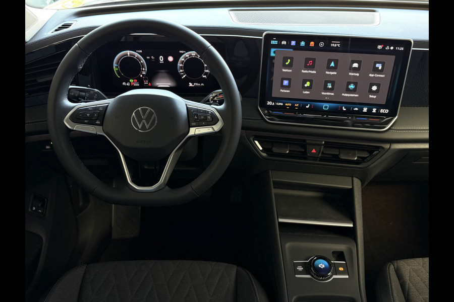 Volkswagen Tiguan 1.5 eHYBRID ELEK.KLEP/TREKHAAK TRAILER ASSIST STOEL/STUUR VERW CAMERA PHEV PLUG IN HYBRID