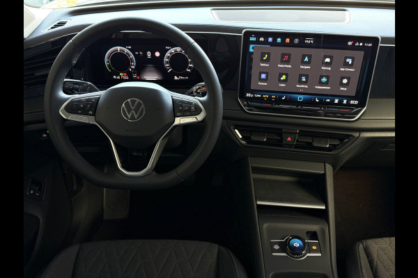 Volkswagen Tiguan 1.5 eHYBRID ELEK.KLEP/TREKHAAK TRAILER ASSIST STOEL/STUUR VERW CAMERA PHEV PLUG IN HYBRID