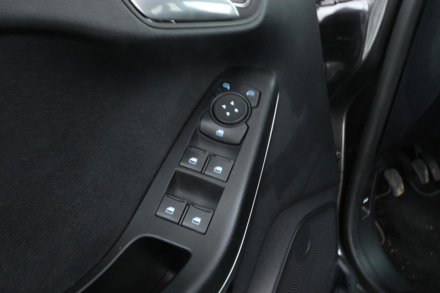 Ford Fiesta 1.0 EcoBoost Titanium 5 Deurs hb, Apple carplay,